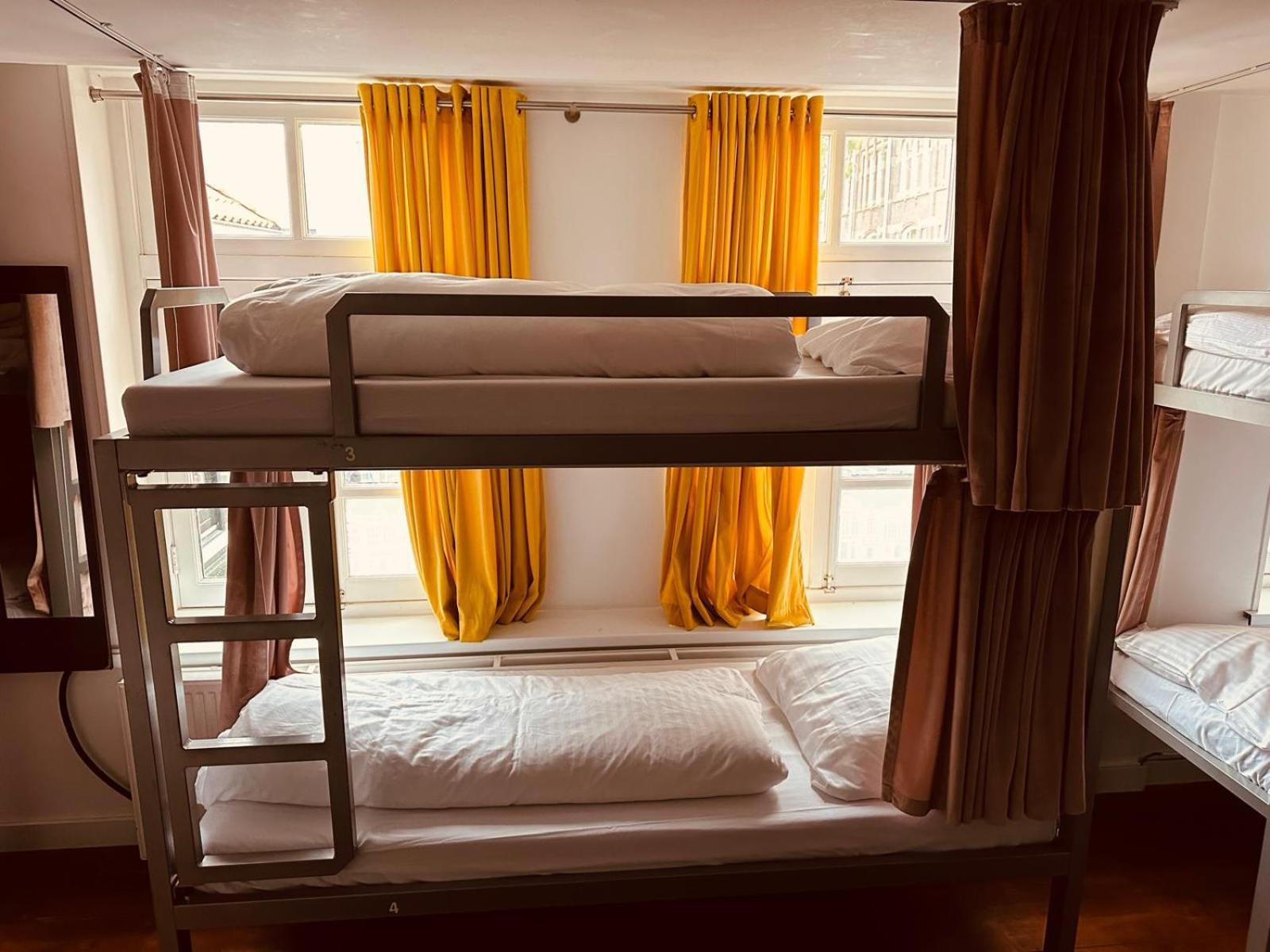 Room Mate Hostel Amsterdam Zaandam Bagian luar foto