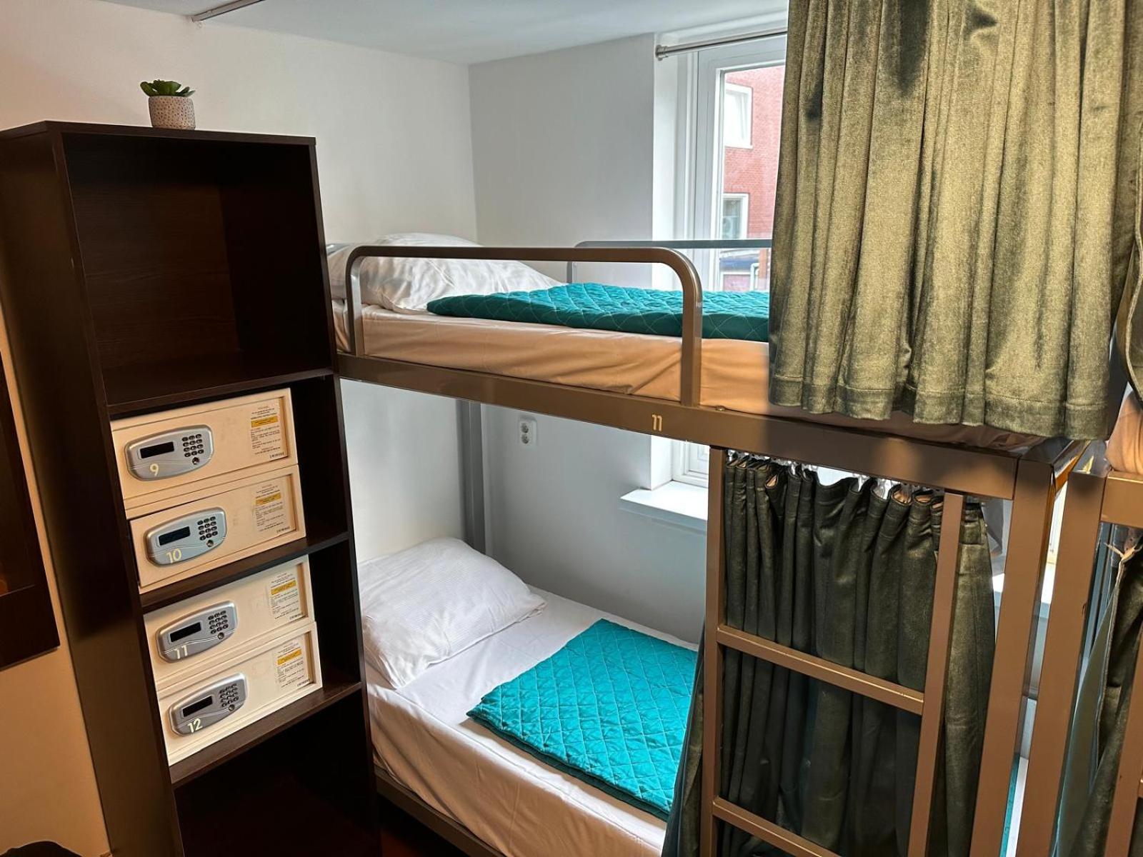 Room Mate Hostel Amsterdam Zaandam Bagian luar foto
